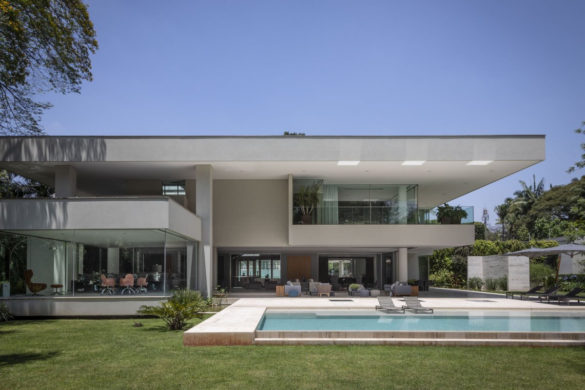 P13 Residence by Armentano Arquitetura buff.ly/4be1ApX Photo: Ruy Teixeira