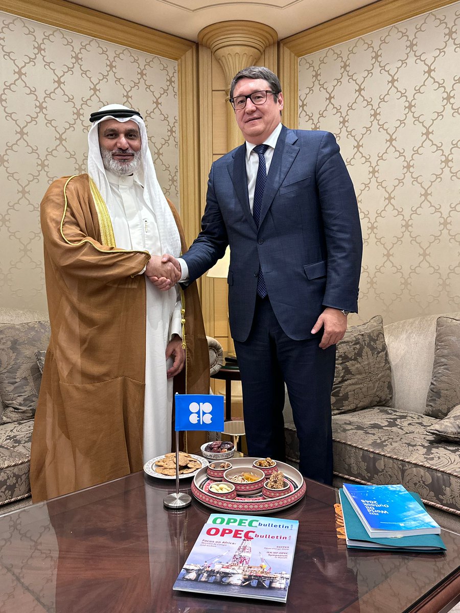 OPEC SG HE #HaithamAlGhais met with HE Almassadam Satkaliyev, Minister of Energy of Kazakhstan, on the sidelines of the Special Meeting of the World Economic Forum in Riyadh, the Kingdom of Saudi Arabia. Discussions focused on oil and energy markets developments and the efforts…