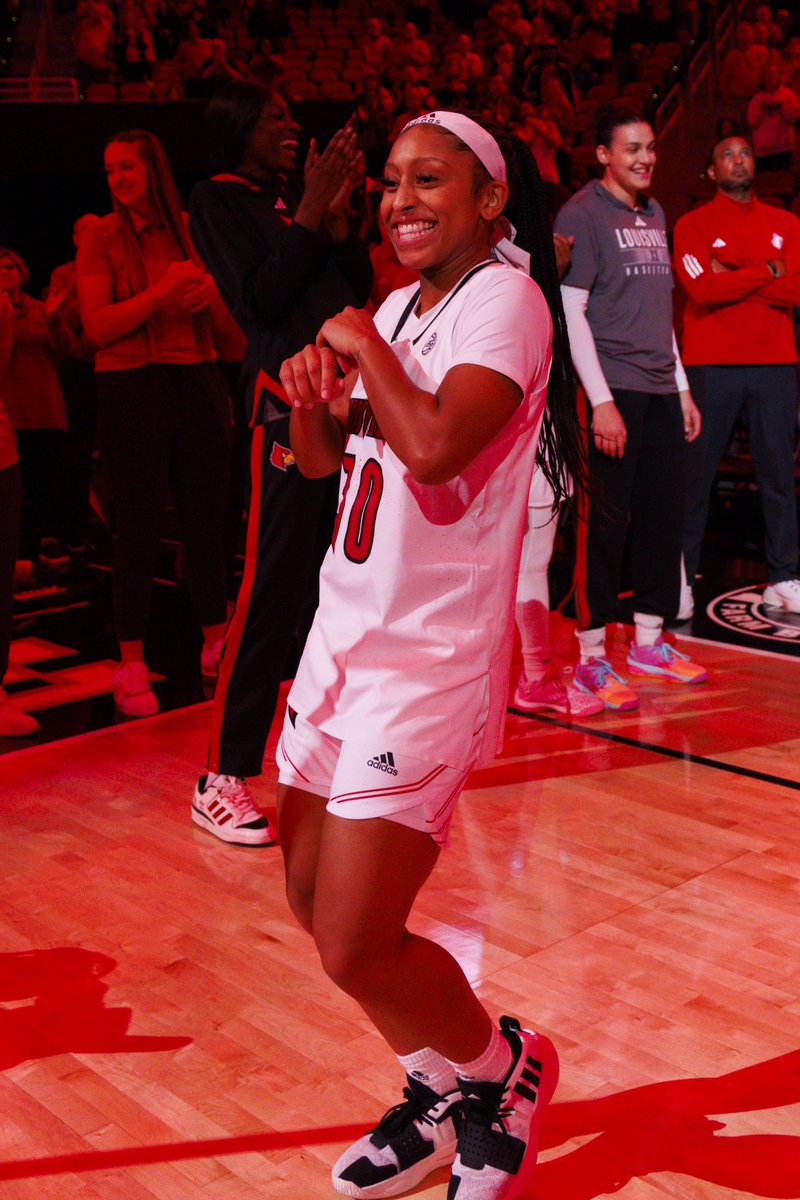 #CardNation join me in wishing @jayda_curry, Happy Birthday! Enjoy your day! 🥳🎉