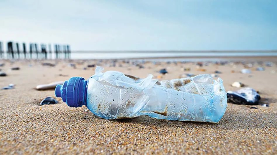 🌍 Plastic pollution can now be found on every beach in the world, from busy tourist beaches to uninhabited, tropical islands. It's time to reduce our plastic use! #PlasticFree #EcoTips
