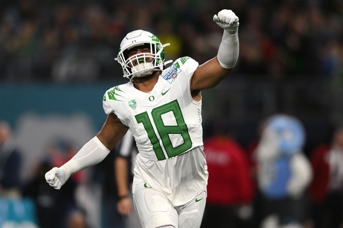 Oregon pass rusher Mase Funa has a rookie minicamp invite with the New York #Giants, his agents @thelasportsgrp tell @_MLFootball.