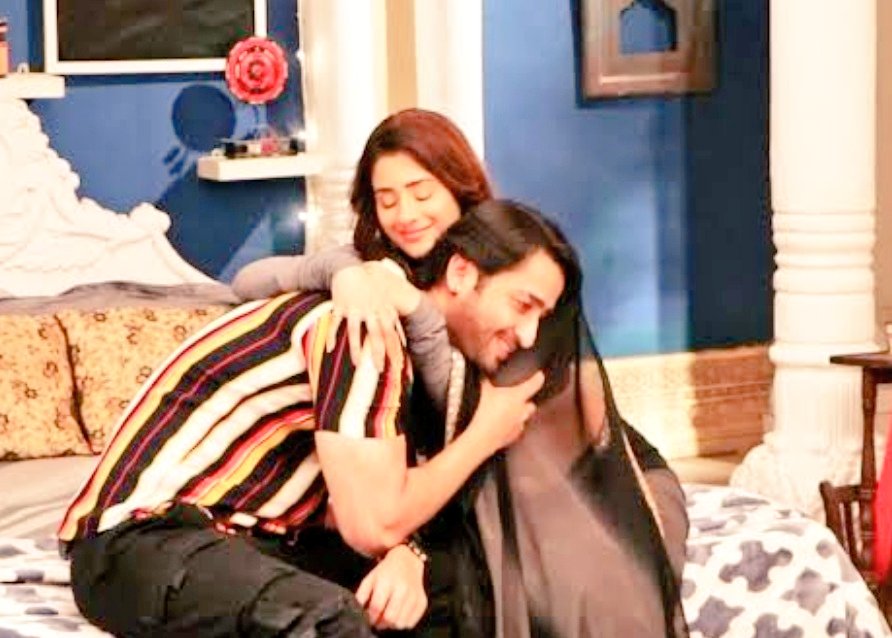 One Of The Best Duo Ever On And Off Screen For Sure 🥹❤️❤️

Even We Get Contents In Months But Witnessing These Two Onscreen Again Was Always A Dream 🫠🫠💖💖
#ShaheerSheikh #HibaNawab #KriSa #WohToHaiAlbelaa