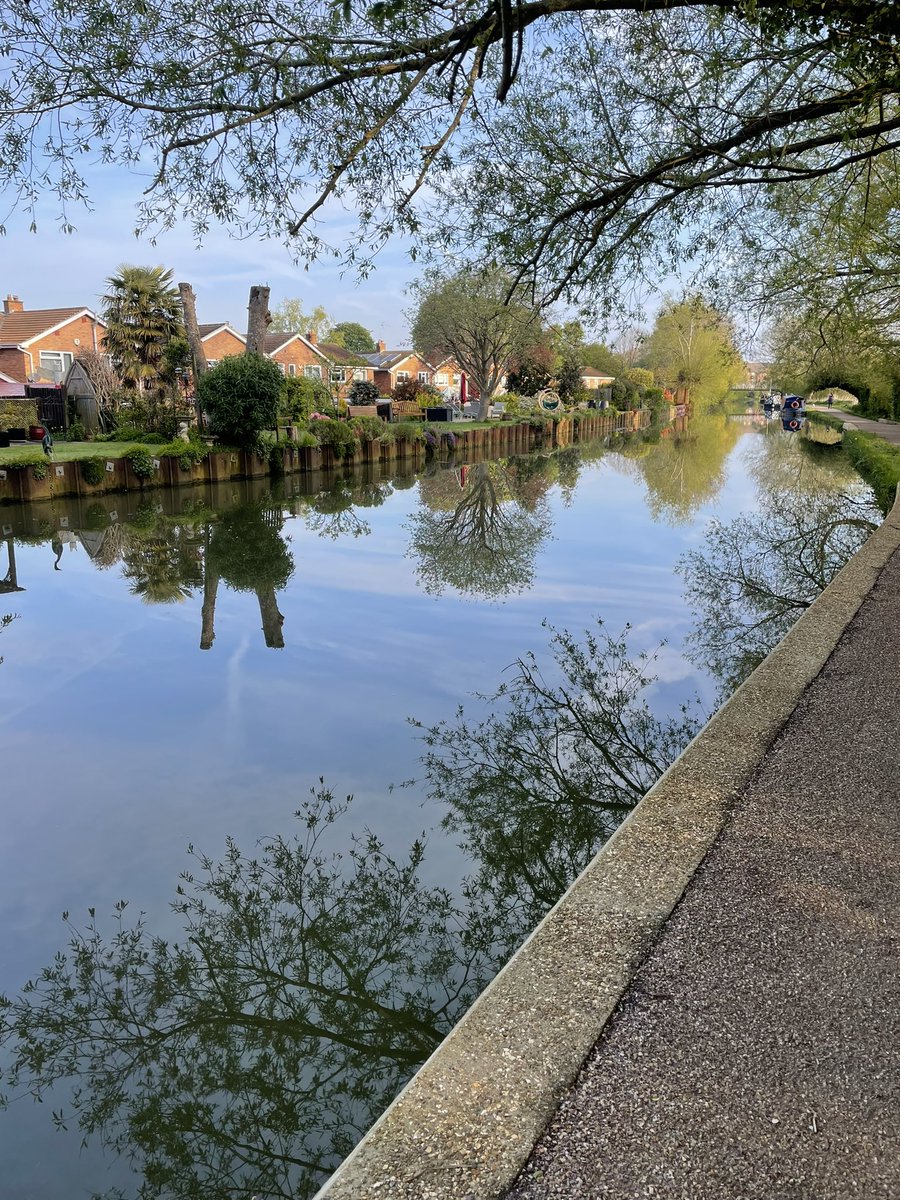 30 miles walked/run this week. One morning the canal water was really still.  ‘Reflections on still water’ is the theme of this week’s photos. New total 437 miles. #nhs1000miles #NHS1000miles