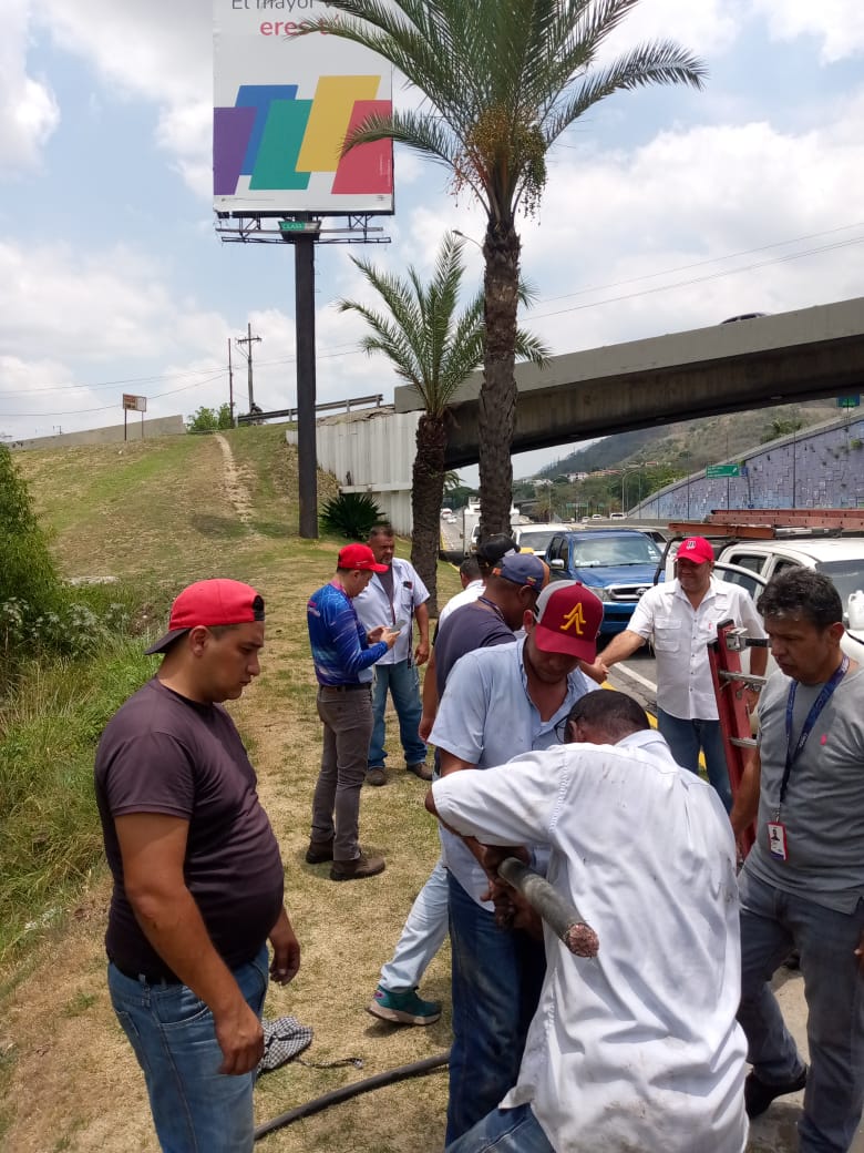 #28Abr #CantvInforma Motivado a hurto de cable de alta capacidad, los servicios de telecomunicaciones se encuentran afectados en varios sectores del municipio Sucre, en el estado Miranda.

Los sectores afectados son:

✔️Terrazas del Ávila 

✔️Barrio Píritu.

✔️Universidad