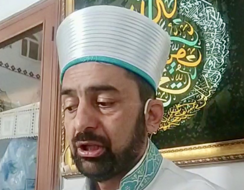 ŞEHİTLİK BELGESİ VERİLSİN
Hasan İnci hocamız sabah namazında görevi başında cami avlusunda kurşunlanarak şehit olmuştur. Hasan hocamız da diğer kamu görevlileri gibi şehit sayılmalı, eşine mutlaka ‘Şehitlik Belgesi’ verilmeli ve tüm haklardan yararlandırılmalıdır.
@DIBAliErbas…