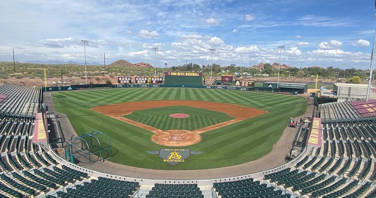 ASU_GCB's tweet image. It’s a beautiful day at Muni. Prefect weather for a ball game @ASU_Baseball #turfnerd #dirtcleaners