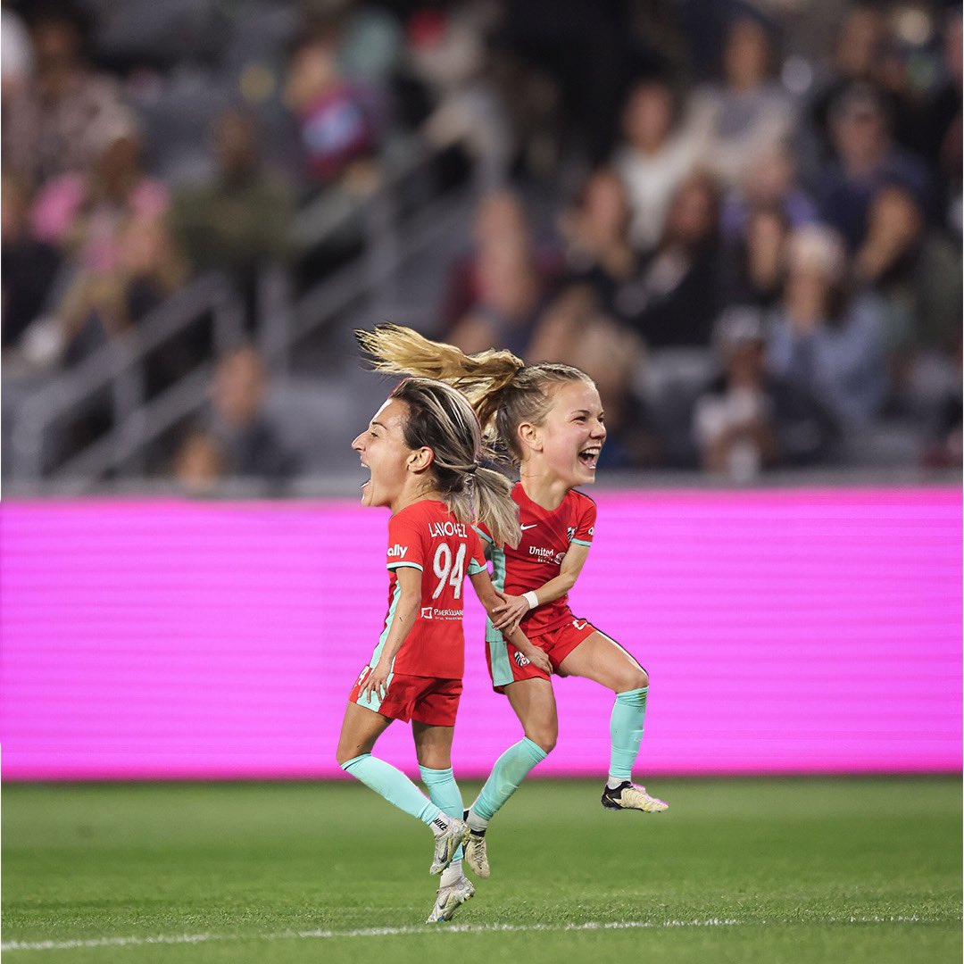 NWSL tweet picture