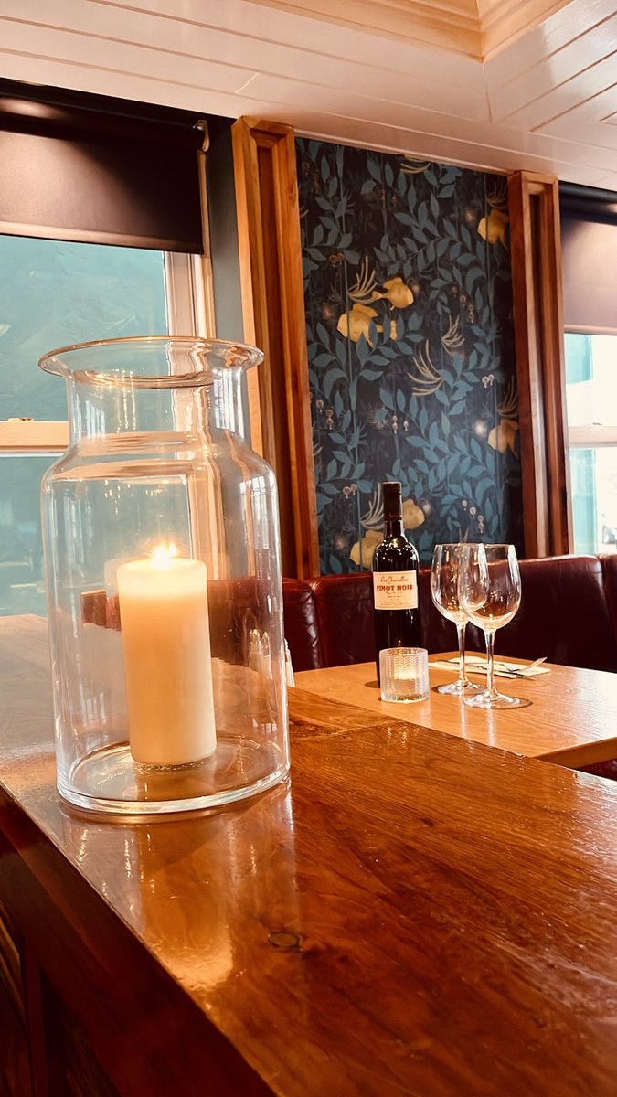 Sunday Supper 🍴🍷 #dingle #wildatlanticway #barfood dinglebayhotel.com