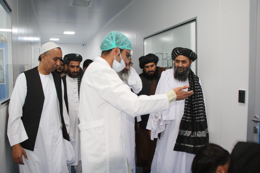 1/7: Mullah Abdul Ghani Baradar Akhund Unveils Three Key Factories in Herat Province!

During his visit to Herat Province, Mullah Abdul Ghani Baradar Akhund, the Deputy Prime Minister for Economic Affairs, marked April 28 by inaugurating three significant factories: