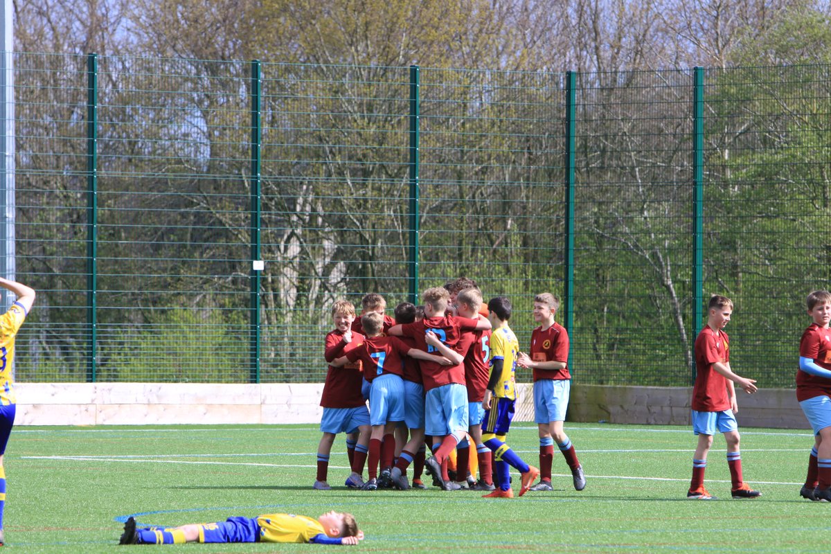 🏆 That Time of Year 🏆 Congrats to our U12’s and U13’s who have both confirmed silverware today! U12’s win the league whilst U13’s secure the league and cup double!! Enjoy your celebrations 👏🏻👏🏻 @Huddersfieldjfl