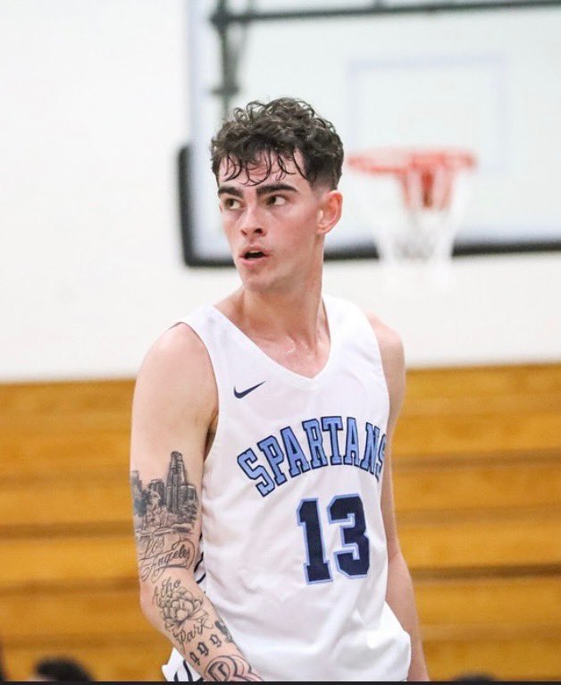 Remington Rofer 6’7 F transfer: 3 Years Left (transfer from UNK) Freshman year Mira Costa JC 15 ppg 7 rpg 2 apg 1 spg 1 chrg 44 fg% 34% 3pt Prepped at Skyline Prep AZ Juco / Prep Highlights x.com/remingtonrofer… youtu.be/lWyOgY2zJB8?si… DM for info…