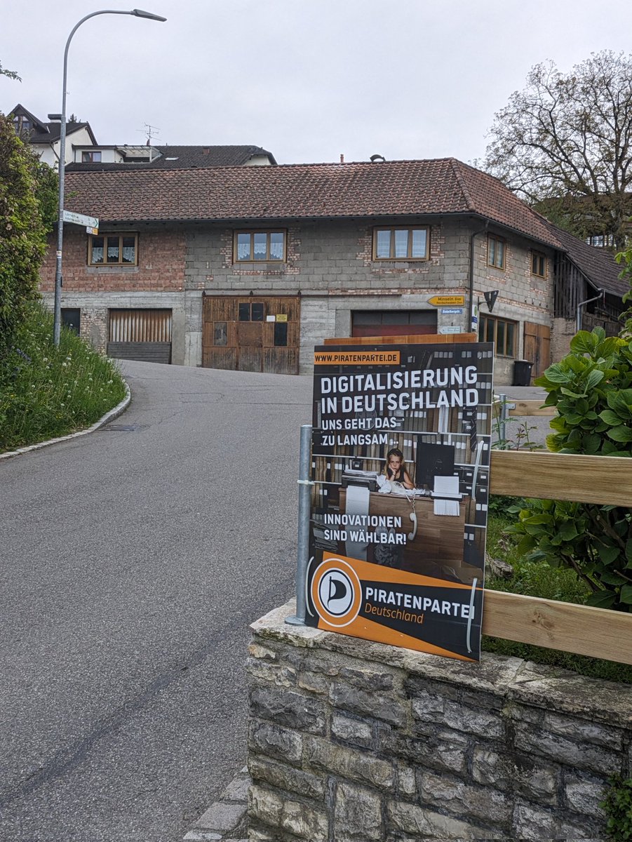 So, #piraten Lörrach haben am Wochenende in der Region viel plakatiert !

Morgen geht es dann weiter !

#piratenpartei