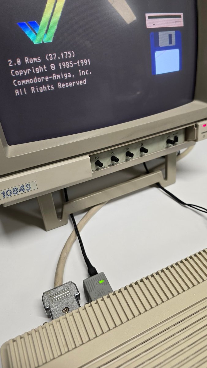 psingvarsson's tweet image. Power up my #PowerShark for the first time. Works like a sharm!