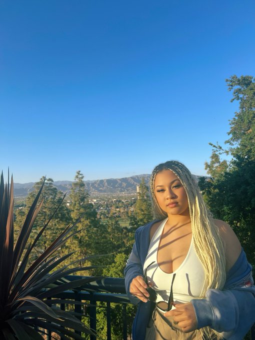 Watch Serrin Joy's leaked NSFW photo on TwXstars