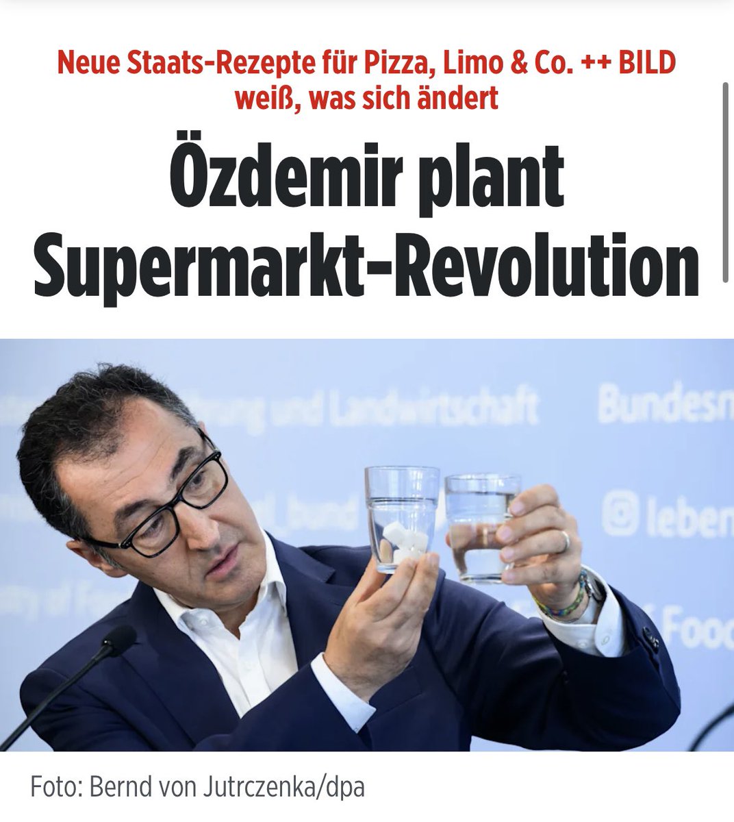 Seht her. Die #grüne #Verbotspartei ist zurück. Und #Özdemir will uns jetzt nicht nur vorschreiben was wir essen, sondern auch wie es zu schmecken hat. #Staatsrezepte #Grünen