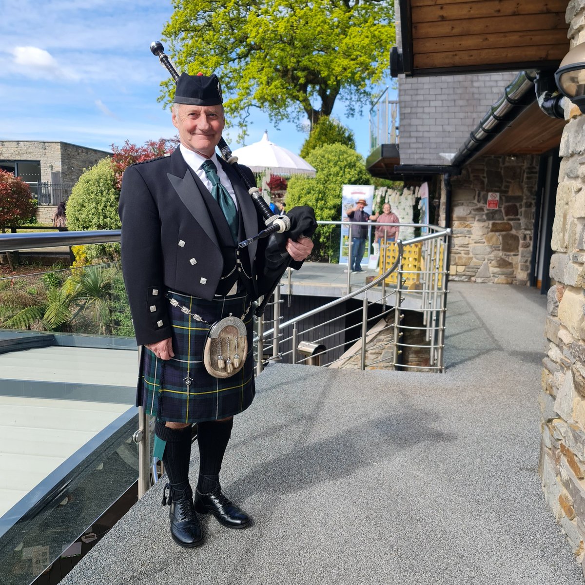 GR8 day today @CanadaLakeLodge with #TheWeddingGuildofWales.  
Thanks Lynne & Steve for yr hard work & couples who came to speak & who booked us :-)

#BagpiperSouthWales #Bagpipes #TaffsWell #TalbotGreen #Llantrisant #Caerphilly #Pencoed #Creigiau #CapelLlanilltern #Nantgarw