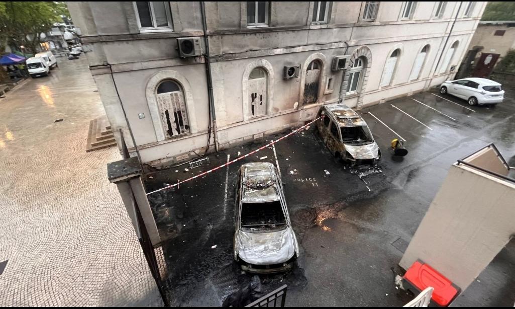 Rien sur le blocus de #SciencesPo ..
Rien sur l'émeute à #Givors..
Rien sur la manif islamiste à Hambourg..
Surtout regardez le JT de TF1 et France 2 si vous ne voulez pas être informé.
#BFMTV #cnews #VivementLe9Juin