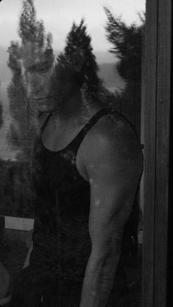 lsdlnaccess's tweet image. 📱| Domingo realmente é um dia sagrado.

Enzo Vogrincic via Instagram Stories.