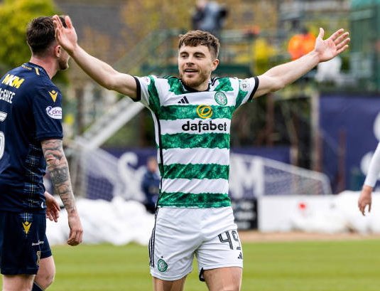 Finally getting the appreciation he deserves 😍😍 #JF49 #celticfc