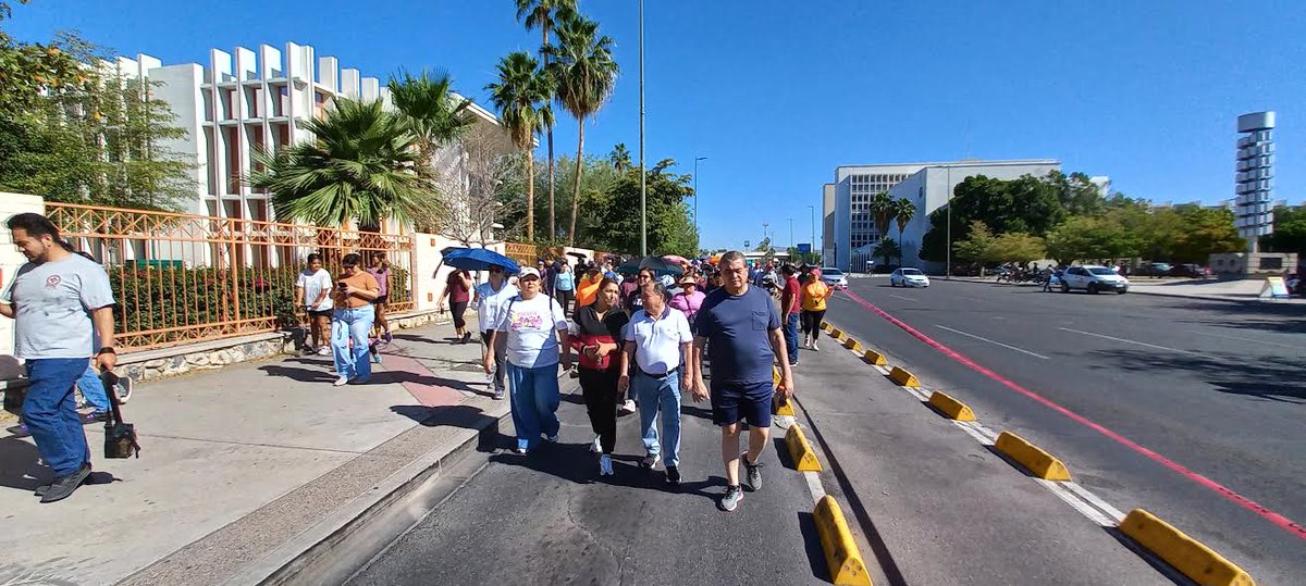 Steus y Staus realizan caminata en alrededores de la Unison: Piden que la Universidad de Sonora aumente los ofrecimientos económicos que favorezcan a la planta académica y trabajadora. dlvr.it/T67j39