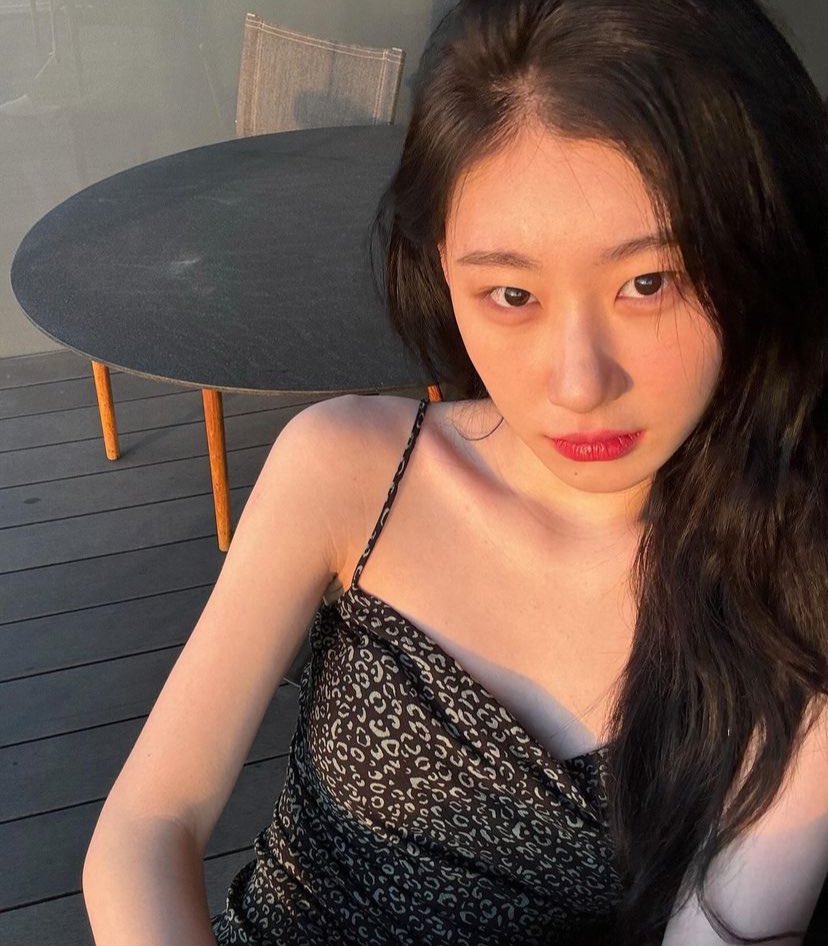 pkmnultrasun's tweet photo. โ @.baesunhee update on #JCUGRAM:
aproveitando o final do fim de semana (๐) com um sorvetinho!! ๐จ๐ฆ https://t.co/9L3L92H6zA