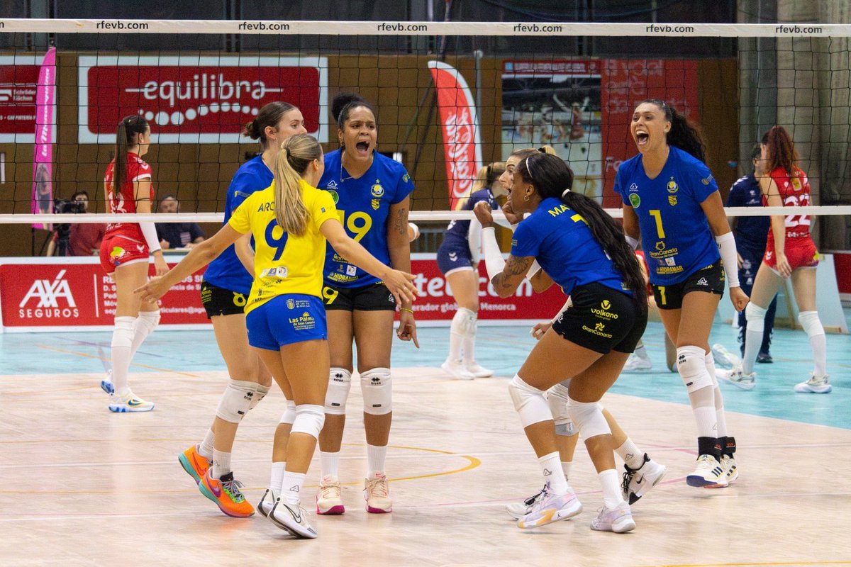 💥👏🏽Hidramar Gran Canaria (@cvjavolimpico_ ) REVALIDA TÍTULO y conquista la TRIPLE CORONA; Liga, Copa de la Reina y Supercopa 👑🔝 >> Las grancanarias derrotan a @CVCIUTADELLA en el cuarto partido de la FINAL para proclamarse CAMPEONAS de la Liga Iberdrola🏐🏆 ENHORABUENA 🎉