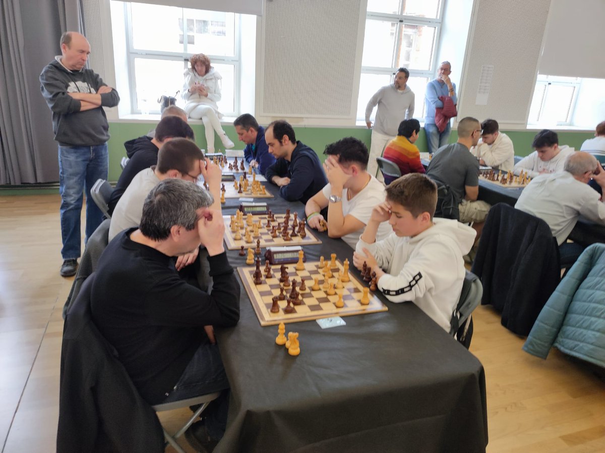escacsbarbera's tweet photo. El Club d’Escacs Barberà sots campió a la Copa Catalana https://t.co/p31HXu8hsu #escacs #ajedrez #barberadelvalles #Chess https://t.co/2qn26Bhvsz