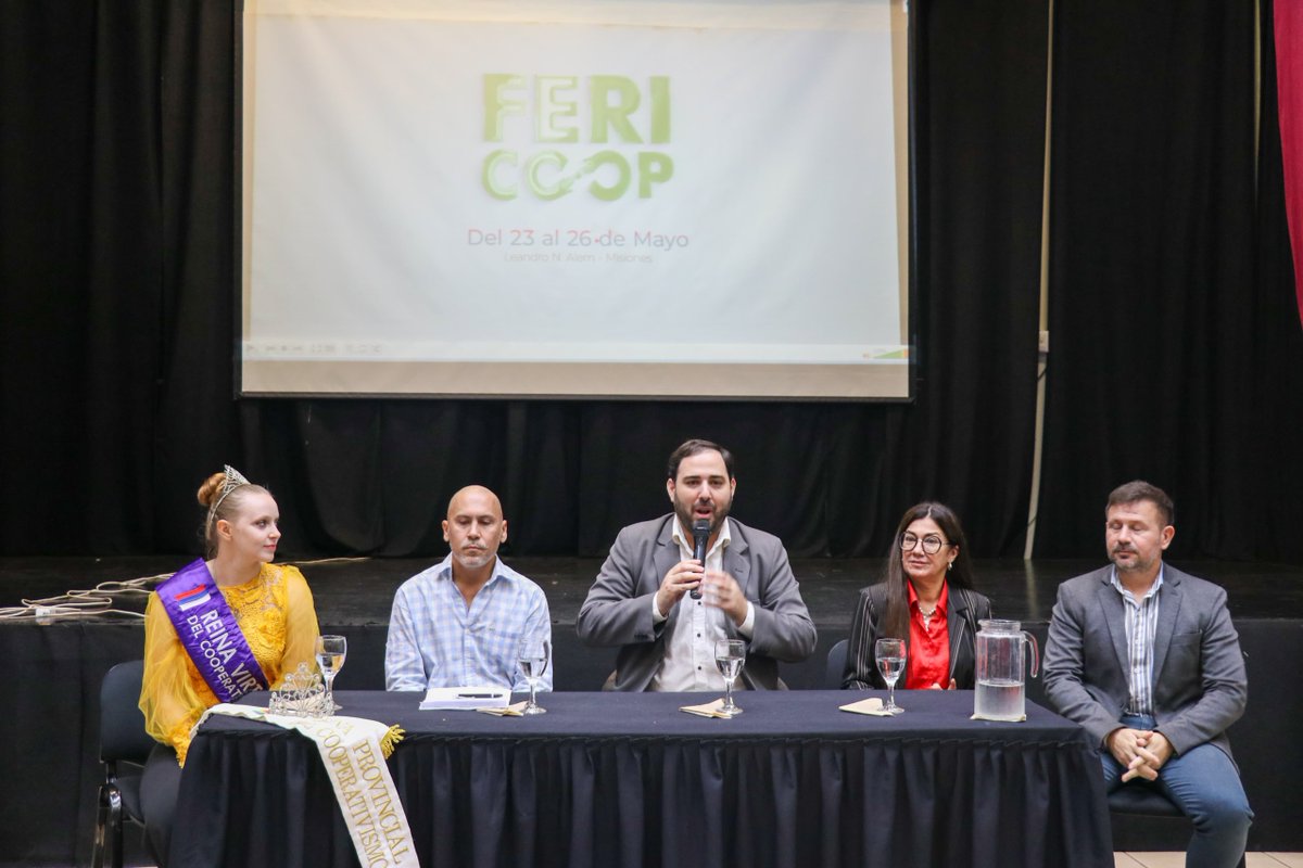 AmboeNews's tweet photo. La Feria Internacional de Cooperativas verá su edición 11º del 23 al 26 de mayo después de 8 años sin haberse realizado. Serán parte de la cartelera de espectáculos Amboé y Fabiana Cantilo. 
Leé la nota completa acá 👇👇
https://t.co/SxFHlS4dUN https://t.co/QeIuVjvzx1