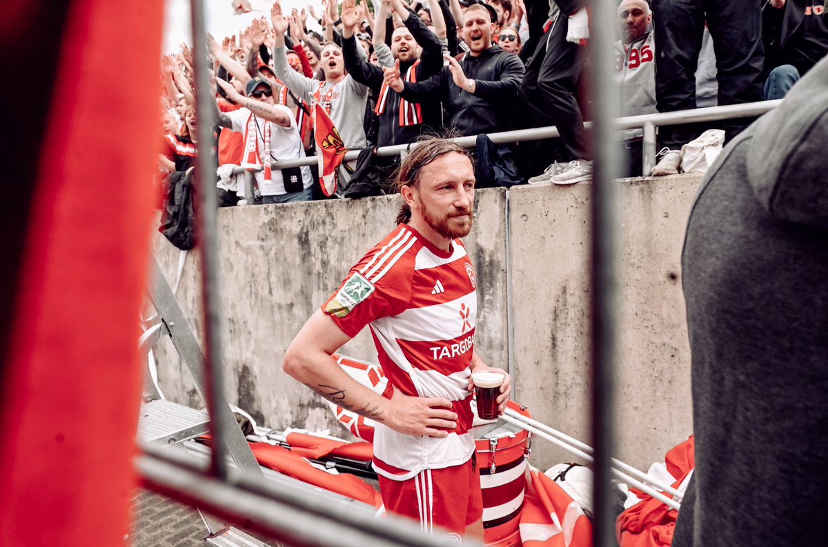 exilfortune's tweet photo. 💭„alles richtig gemacht“
#retire13 #bodzek #herzfortune https://t.co/sNu0Kl1teN