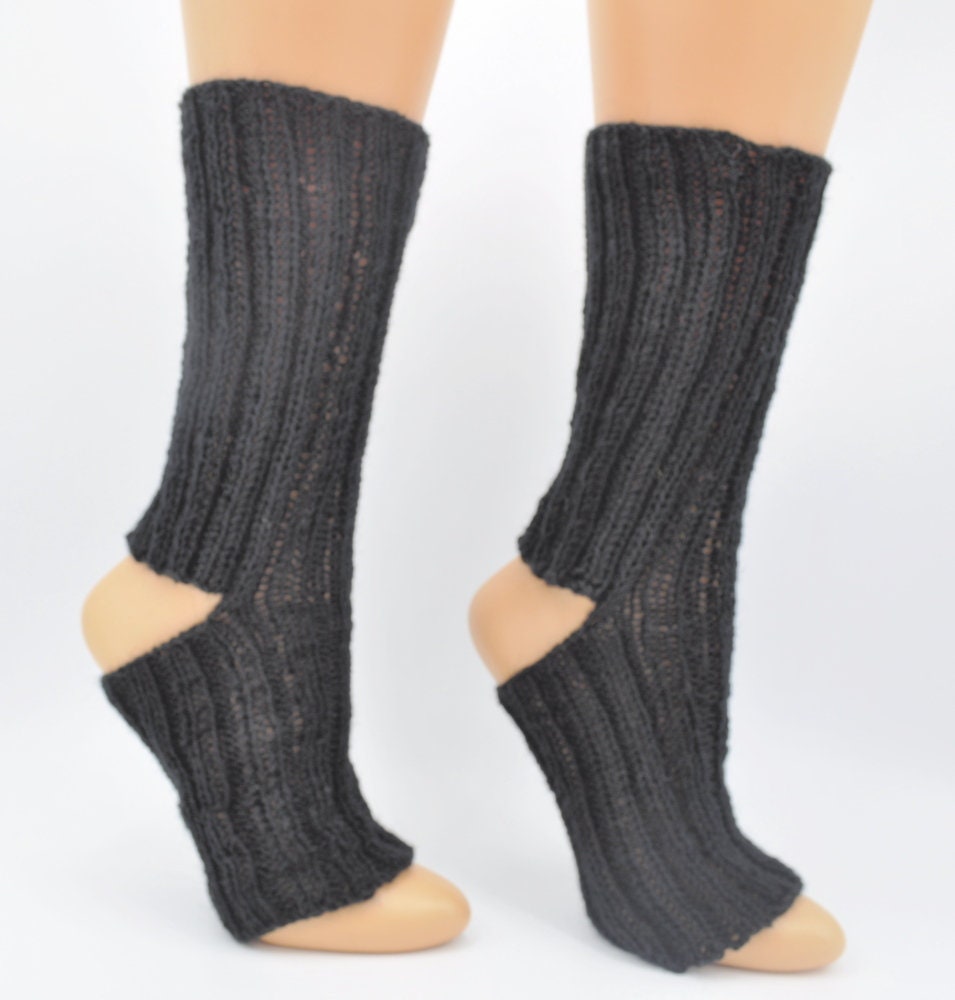 Black yoga socks, hand knitted unisex heel less toeless socks, pedicure socks, flip flop socks tuppu.net/e24234de #tbt #picoftheday #beautiful #love #photooftheday #woolsocks #artistaasiatico #AIPoweredS24 #instagood #RoseDay #HeelLessYoga