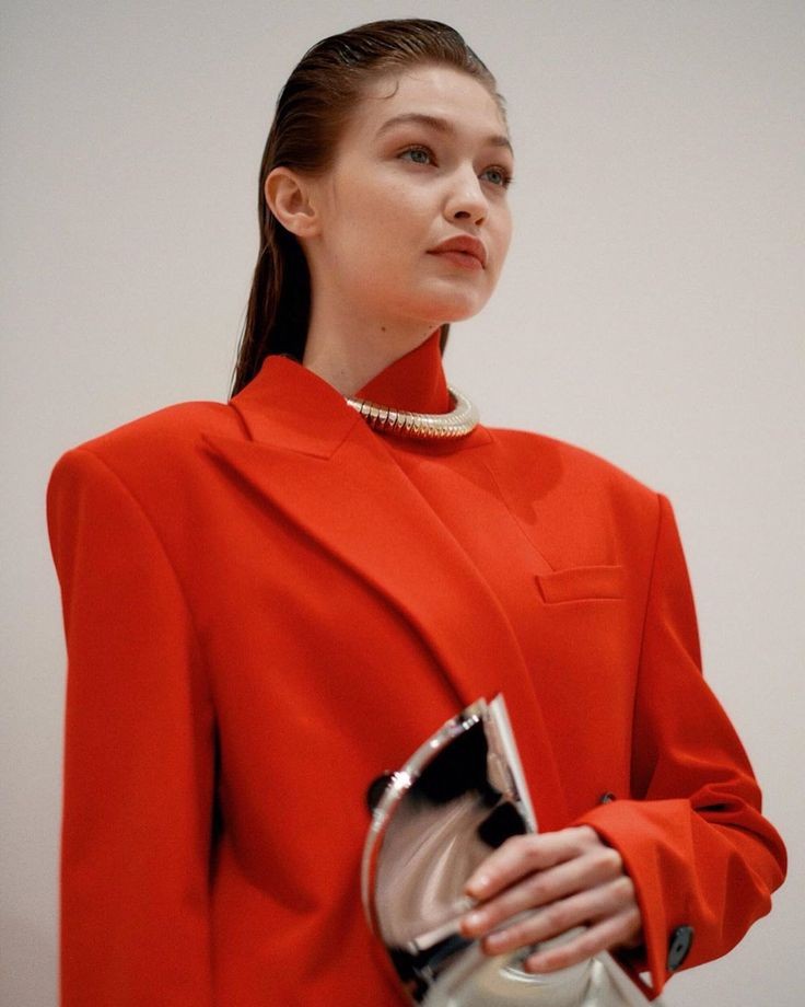 📸 𑁋 𝑁𝑒𝑤 𝑝𝑜𝑠𝑡 𝑜𝑓 𝗕͟𝗹͟𝘂͟𝗲͟ 𝗦͟𝘁͟𝘂͟𝗱͟𝗶͟𝗼
                     #NewYorkFWRP

𝗡𝗲𝗳𝗲𝗿𝘁𝗮𝗿𝘆 𝗔𝗸𝘀𝗼𝘆 (<a href="/NefertaryDyath/">Nefy 🪽</a>) being photographed by the 𝗕𝗹𝘂𝗲 𝗦𝘁𝘂𝗱𝗶𝗼 team backstage at #MarcJacobsRP Fashion Show.