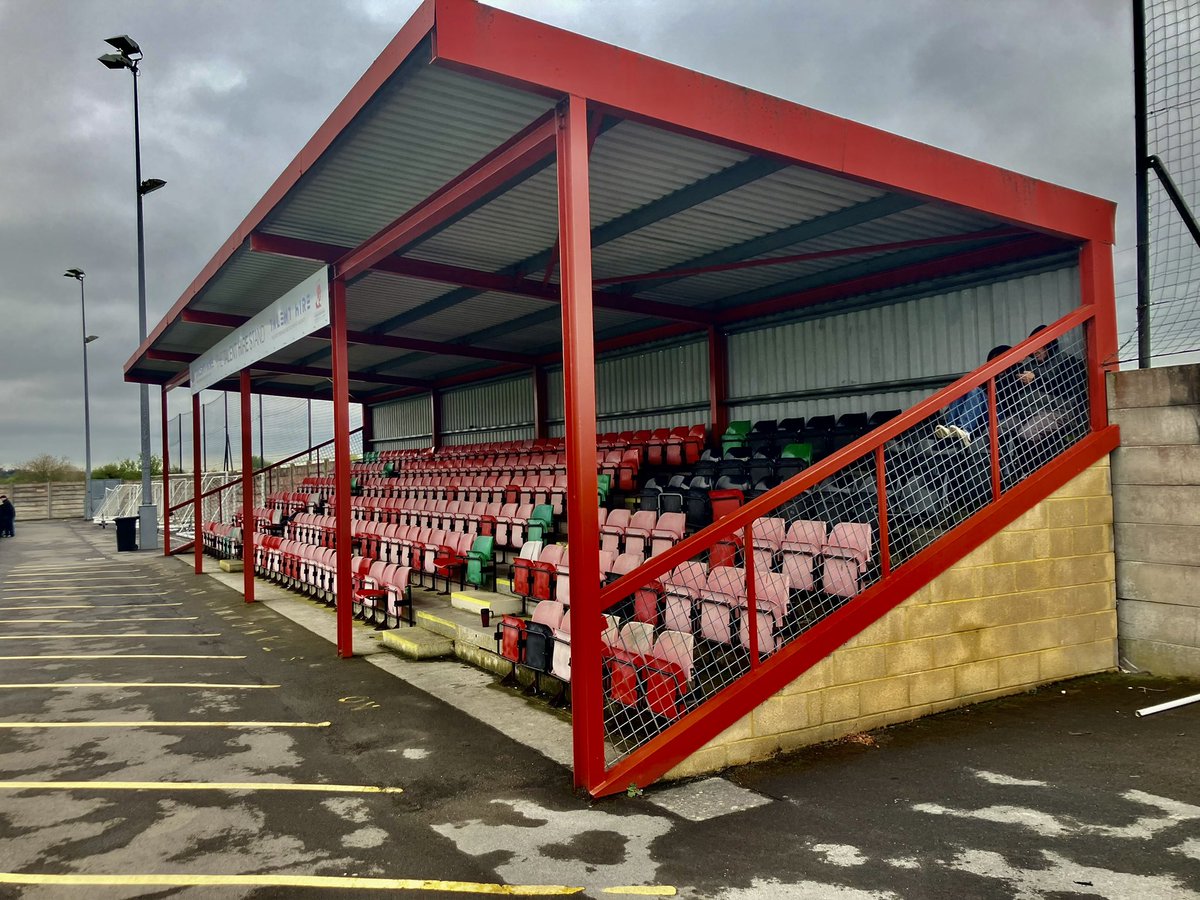 Weather changed our plans, instead #lksawaydays headed off to a 1st visit to watch the Centurions in action. A good performance saw a deserving 3-0 win ⚽️@CirenTownFC 🆚@WGCFC 🏟️Corinium Stadium ⏰15:00 Really enjoyed today’s #groundhopping A nice set up!