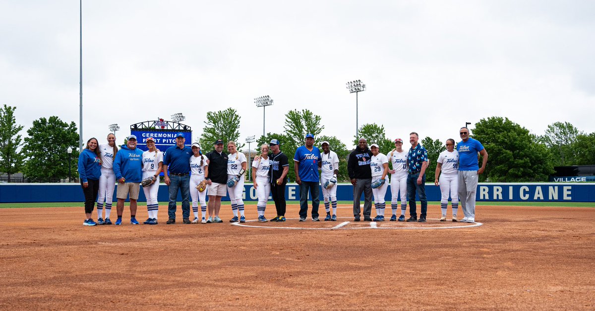TulsaSoftball's tweet photo. This group 🥹

Our seniors’ parents threw out the first pitch of today’s senior day game! 💙

#ReignCane https://t.co/ptN6G734jT