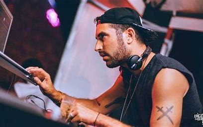 DBastidovitch's tweet photo. Techno: The Big Bang, La Soirée D'Osm'Oz Avec Popof Au Zinga-Zanga De Béziers. https://t.co/NATIe3xe09 #Popof #Béziers #Zinga-Zanga #clubbing #before #DJs #techno #electro #The Big Bang #Osm'Oz https://t.co/MoiUHQSLdn