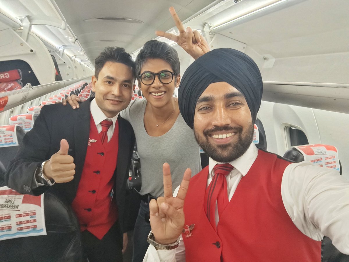 I had a fantastic flight from Guwahati to Kolkata tonight, SG3652. Thank you, @flyspicejet, for having such a thoughtful cabin crew as #Angrez. Such kind gestures mean a lot. Keep it up. I'd fly Spicejet again.