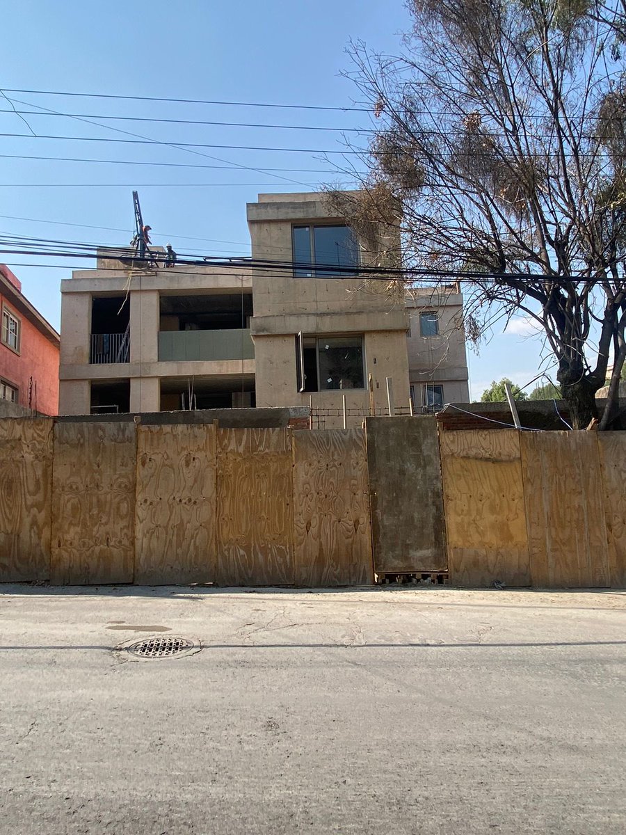 Sobre Fuente del Pescador esta nueva construcción! Y sin permisos 
<a href="/angiemoyam/">Angélica Moya</a> 
<a href="/GobNau/">Ciudad Naucalpan / Gobierno Municipal 2025-2027.</a>