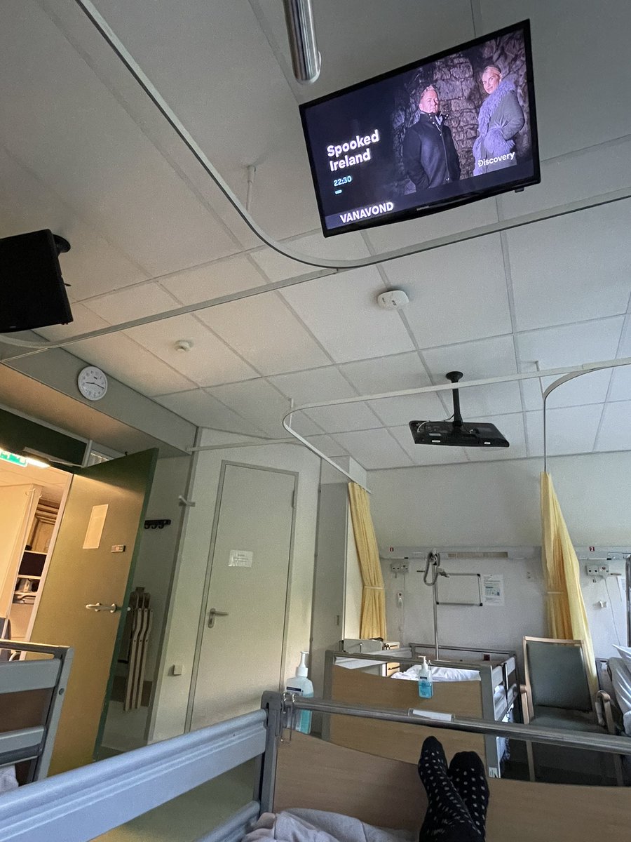 Shespatriciajn's tweet image. Hospital day number 3….It’s a good distraction when a spooky show is on tv. #SpookedIreland @chrisfleming91