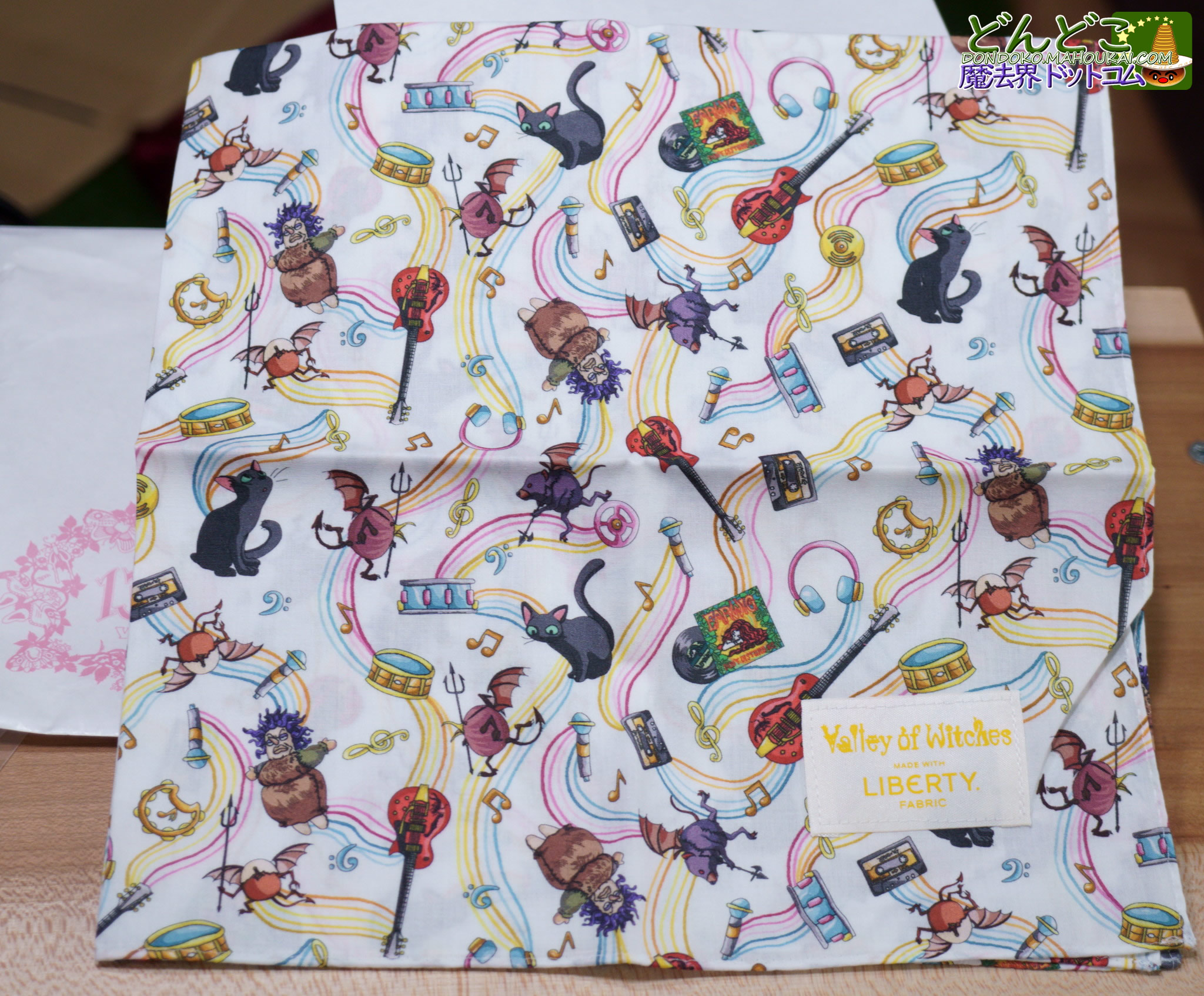 ジブリパーク限定LIBERTY.シャツ魔女の宅急便