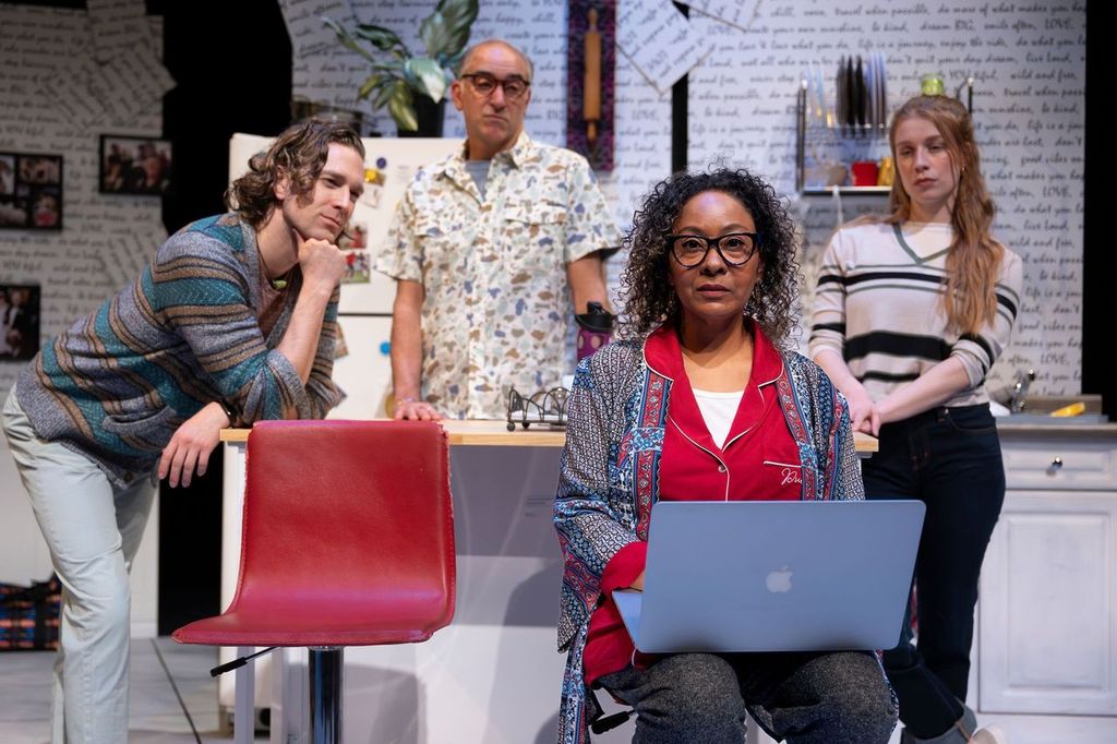 Dear Sugar, what should I do? Tiny Beautiful Things at @shadowtheatre1. A 12thnight REVIEW: tinyurl.com/bdeew9uw #YEGtheatre @VarsconaTheatre #YEGarts #YEG