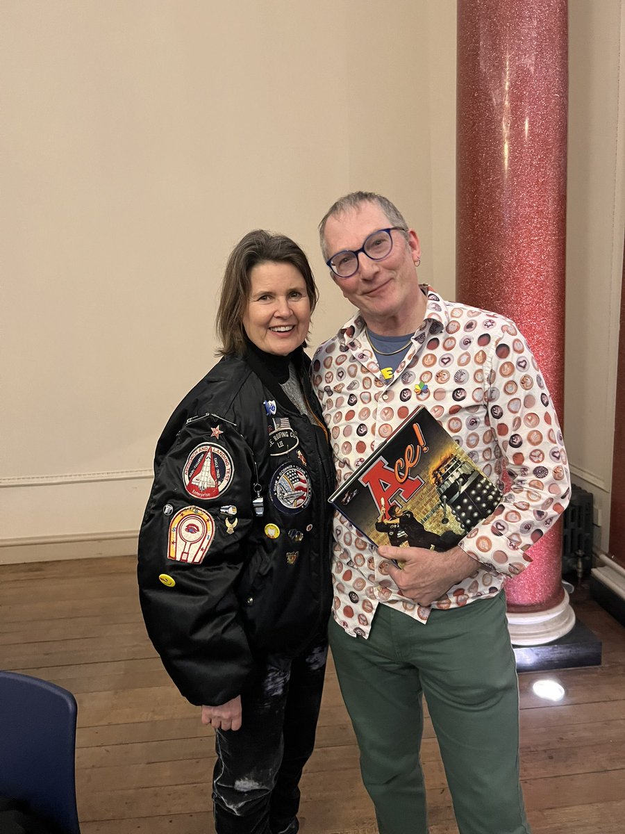 An Ace Sunday at @Gunnersbury1 listening to @sophie_aldred & #MikeTucker share memories of working on #DoctorWho during @4SylvesterMcCoy’s era & everlasting friendships that have materialised from it. Reunited with that baseball bat too. Thank you both #RemembranceOfTheDaleks 🫶