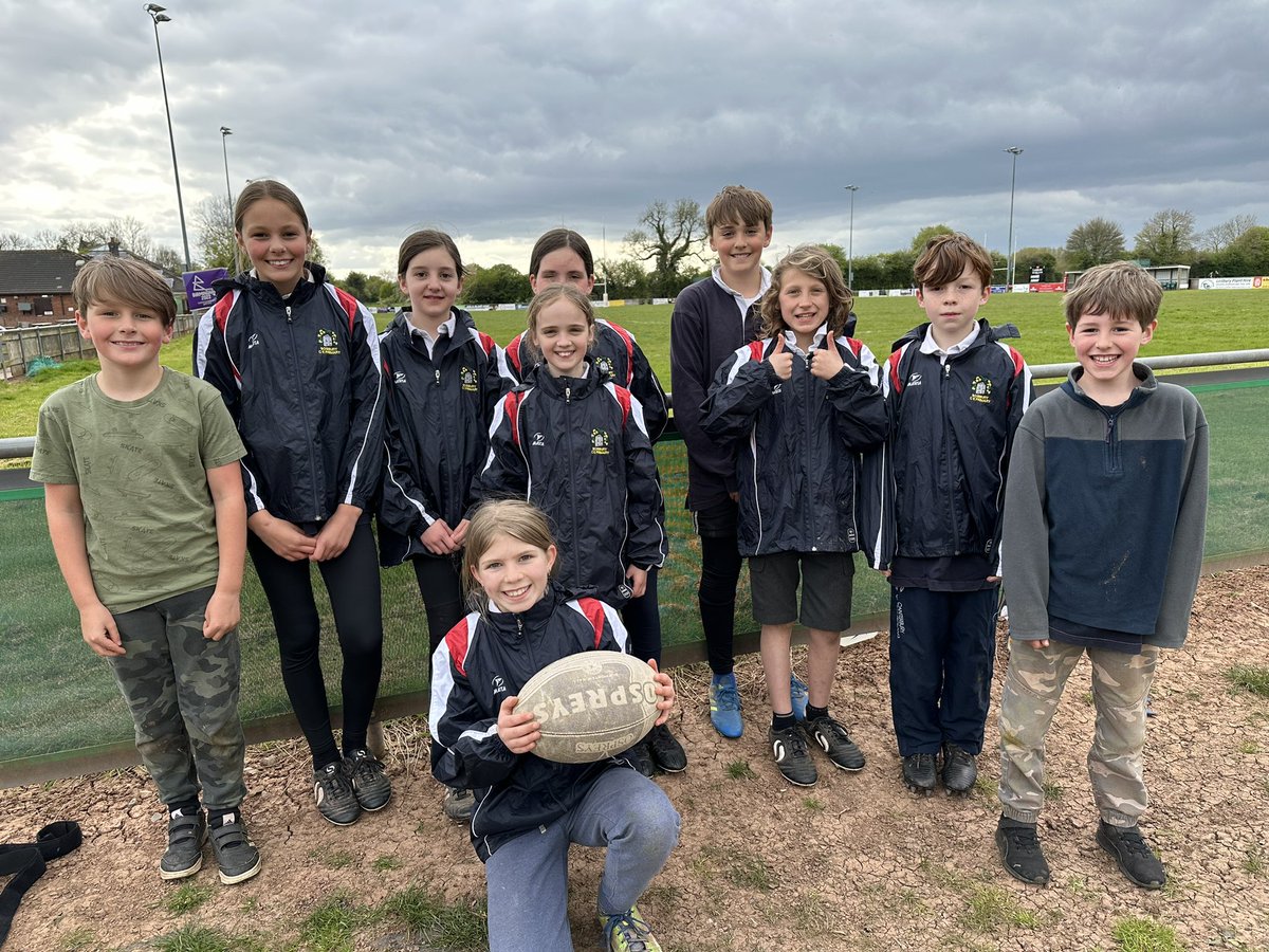 Well done to these eight exceptional pupils (and their two sibling mascots!), who played with terrific spirit, fantastic sportsmanship and showed great support for each other during the latest cluster school mini tag rugby tournament held at Ledbury Rugby Club last week. 😄👍🏻🏉🌟