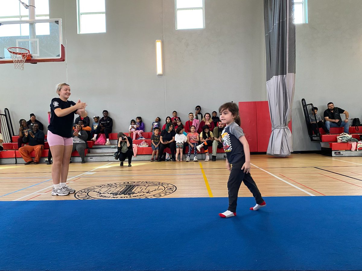 Before the Paris Olympics is the Tiny Tot Olympics at @ChicagoParks! Tots, ages 4-5, from Archer, Armour, Chicago Women’s, Washtenaw & Ping Tom Memorial Parks competed in a variety of activities like swimming & gymnastics. Register for a Tiny Tot class at bit.ly/4dju03A.