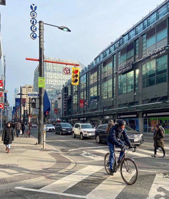 No matter your preferred mode of transportation, you can visit Downtown Yonge easily! 🚗 🚲 🚶 🚍 Check out our 'Getting here' page to see all the resources we have available to get to the area with ease! downtownyonge.com/getting-here/ #YongeLove