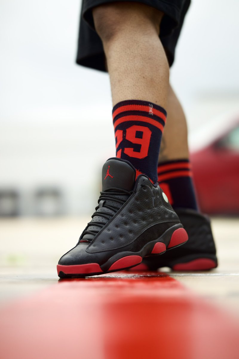 Dirty Bred 13s is a Pair your Rarely see out and about and this pair will be 10 Years old this Year 😩😩😩
#Kotd #Snkrsliveheatingup #snkrskickcheck #photograghy