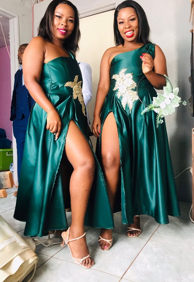 The bridesmaids 💚