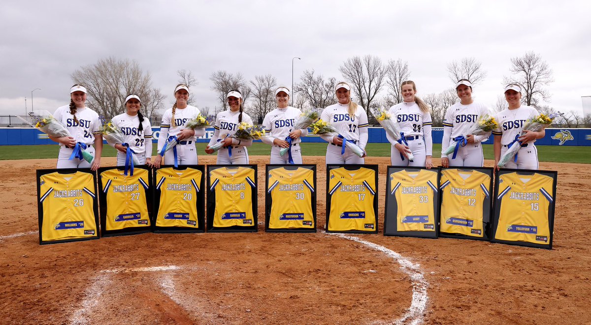 Our senior class 🤩 

#GoJacks 🐰