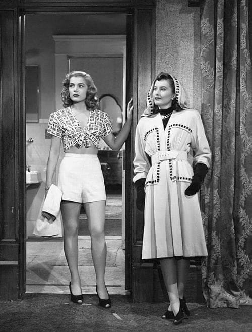 Lizabeth Scott and Barbara Stanwyck in THE STRANGE LOVE OF MARTHA IVERS (1946)