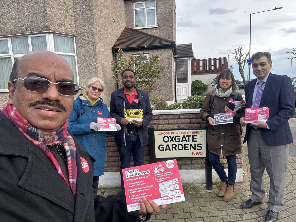 Out and about in Dollis Hill. 4 days to go - Vote Sadiq Khan, Krupesh Hirani and Labour on Thursday @SadiqKhan @KrupeshHirani @LondonLabour @GMBLondonRegion @lizdixon_brent #VoteLabour2ndMay