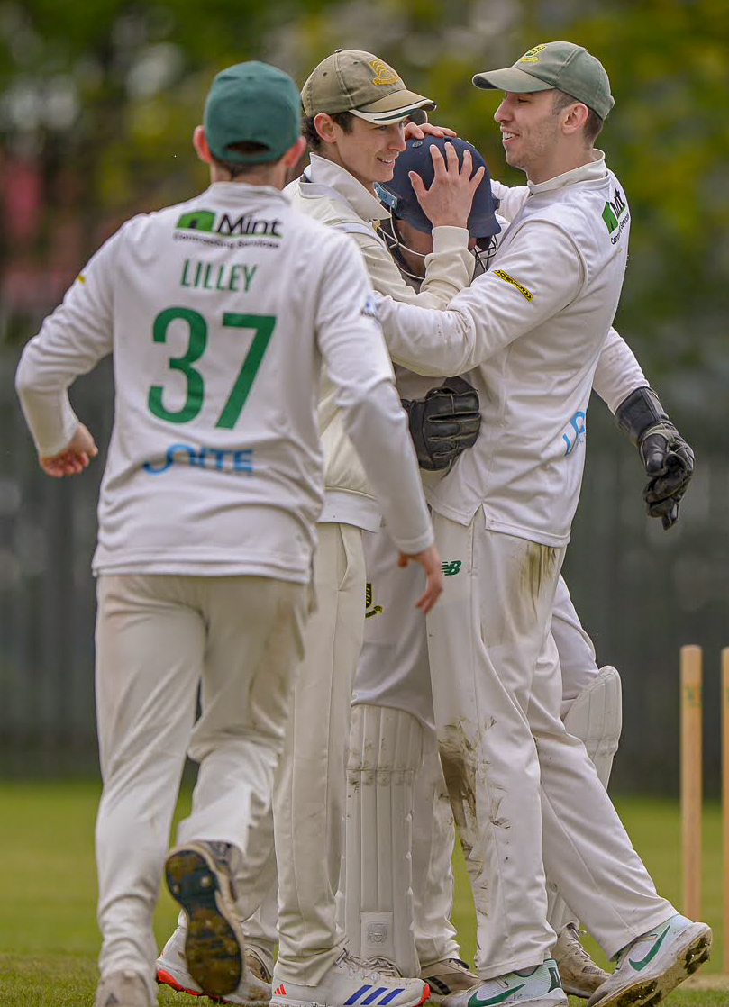 League photographer @rayspencer182 has compiled a picture gallery from the opening day @gordon_riggs @bclcricket Premier Division clash between @TownvilleCCX1 and @NewFarnleyCC. Take a look at his action pictures. bradfordcl.com/blog/2024-town…
