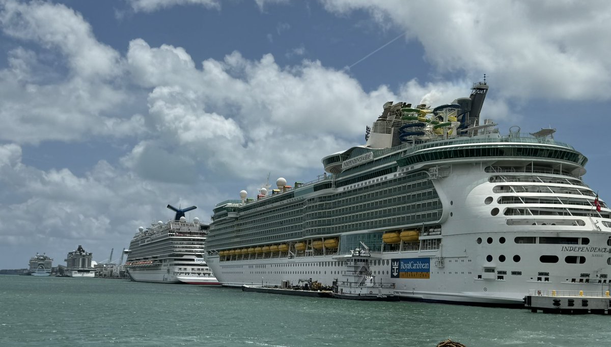 Downtime between conferences, Tour Miami, Wynwood, and Little Havana, then to the marina!